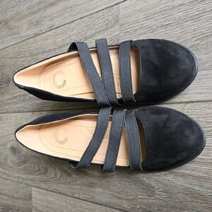 Journee Collection Loren Block Heel Size 6.5 Wide